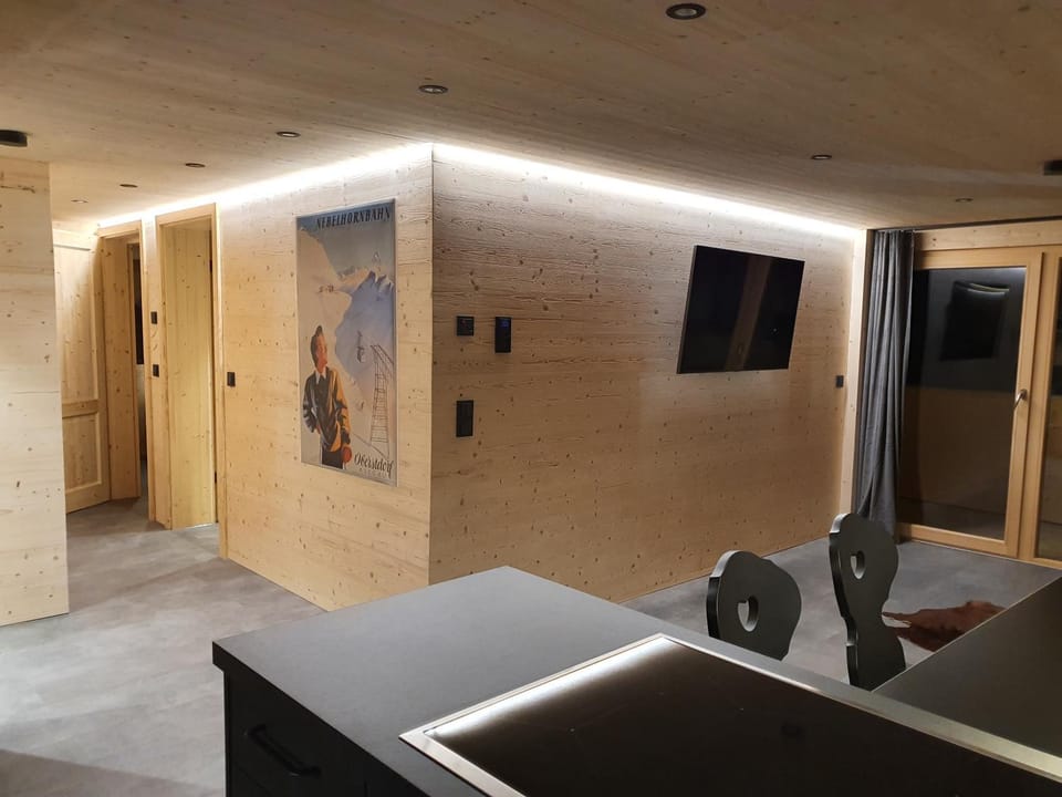 Communal lounge/ TV room, TV and multimedia, Kitchen or kitchenette, Living room, Evening entertainment, stove, kitchen