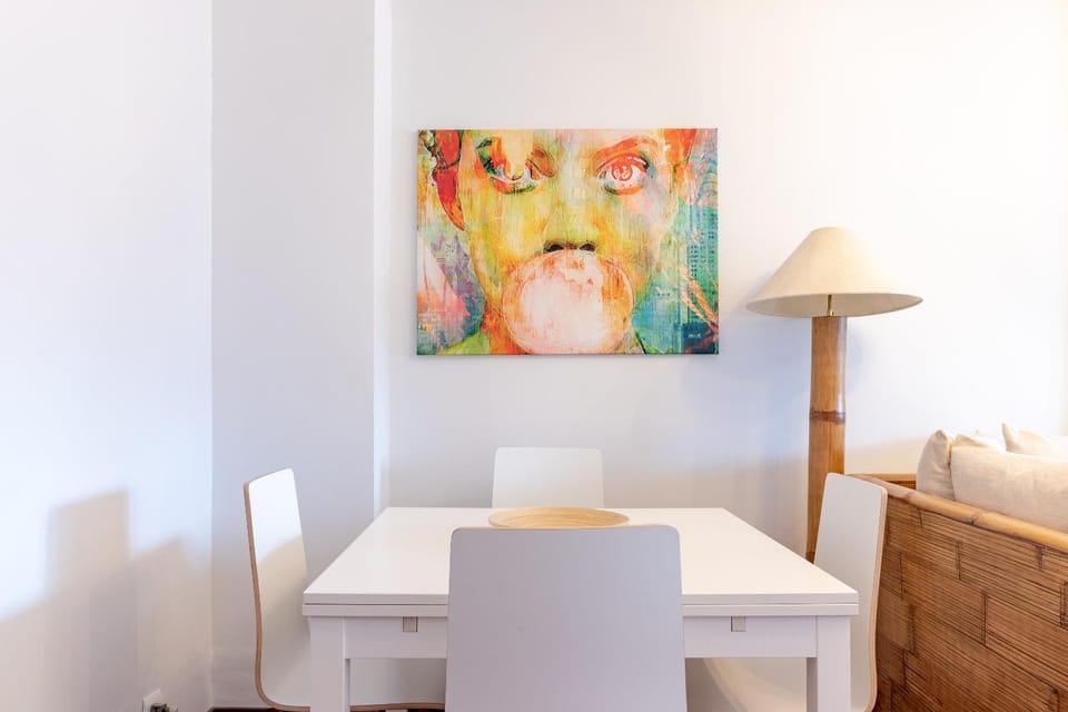 Seating area, Dining area