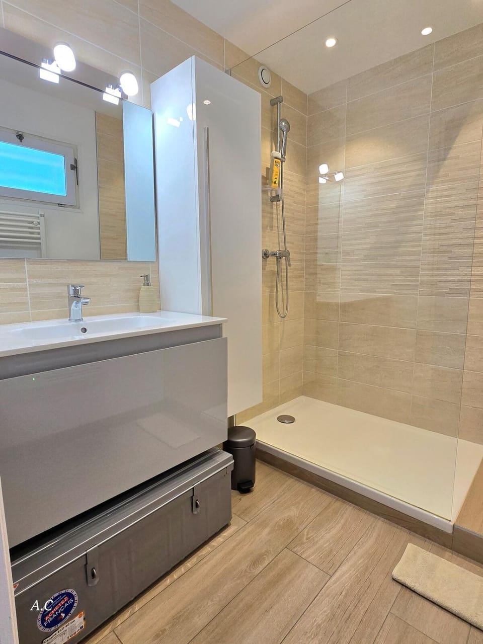 Shower, Bathroom