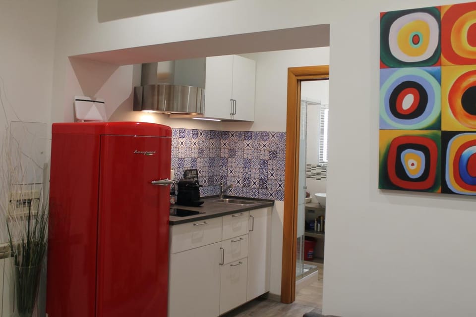 Kitchen or kitchenette