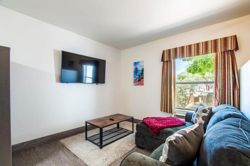 Vistas 116 - Modern luxury amenities sleeps 6 House in Sierra Vista