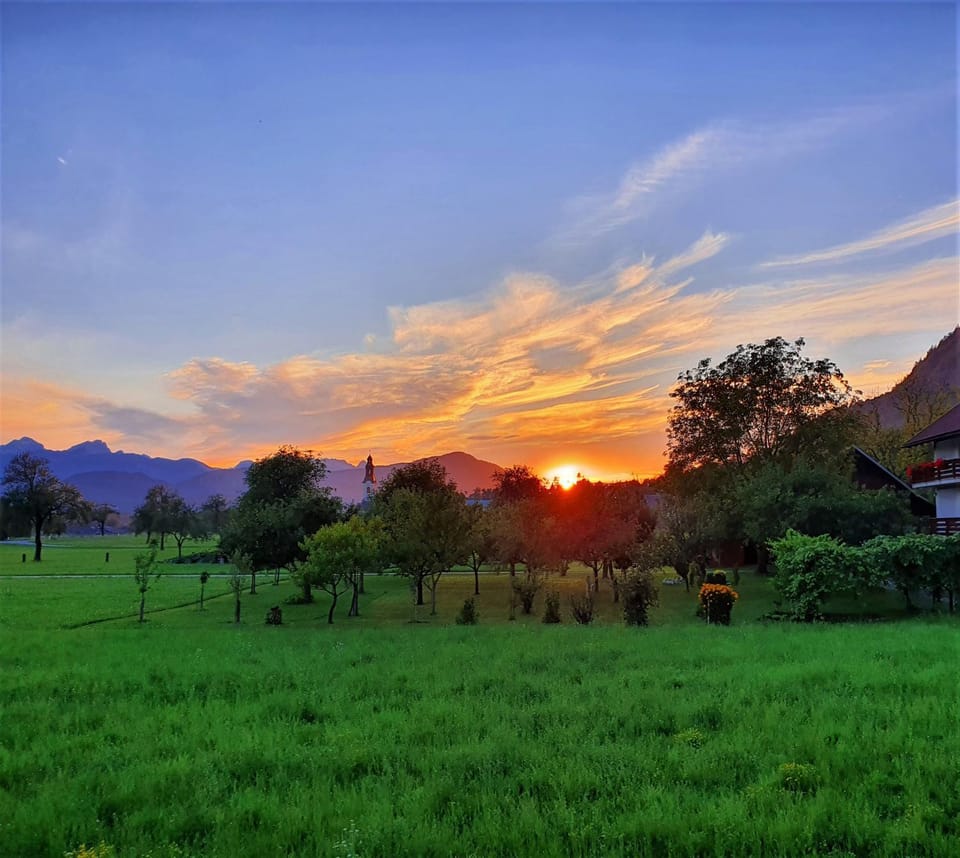 Natural landscape, Garden, Balcony/Terrace, On site, Garden view, Garden view, Landmark view, Landmark view, Mountain view, Mountain view, Sunset, Quiet street view