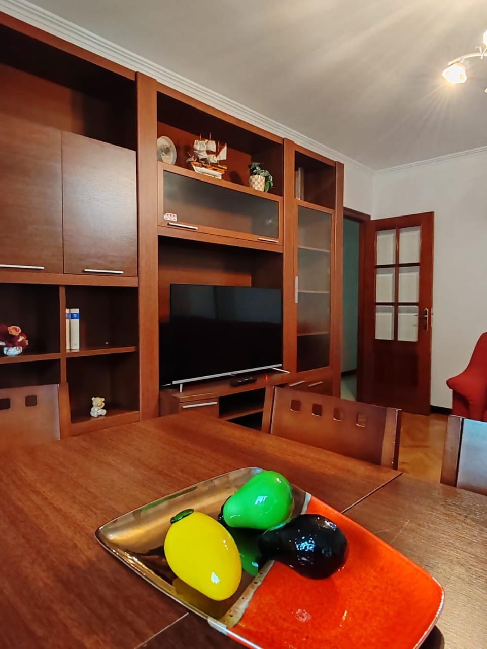Communal lounge/ TV room, TV and multimedia, Living room, Seating area, Dining area