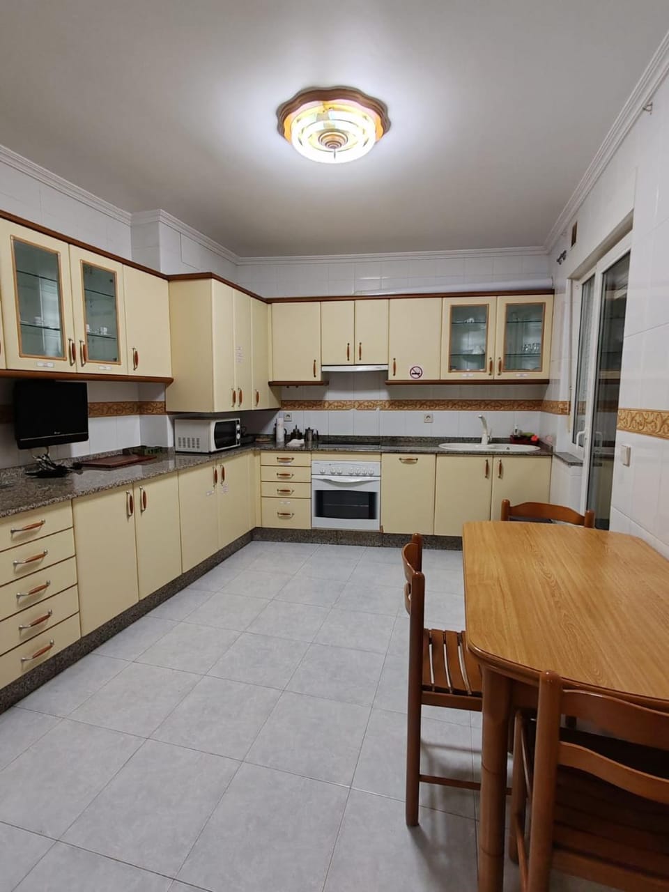 Kitchen or kitchenette, Dining area, dishwasher, oven, stove, toaster