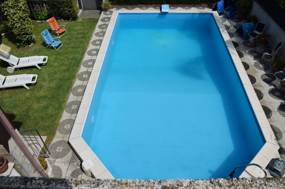 Swimming pool, Swimming pool