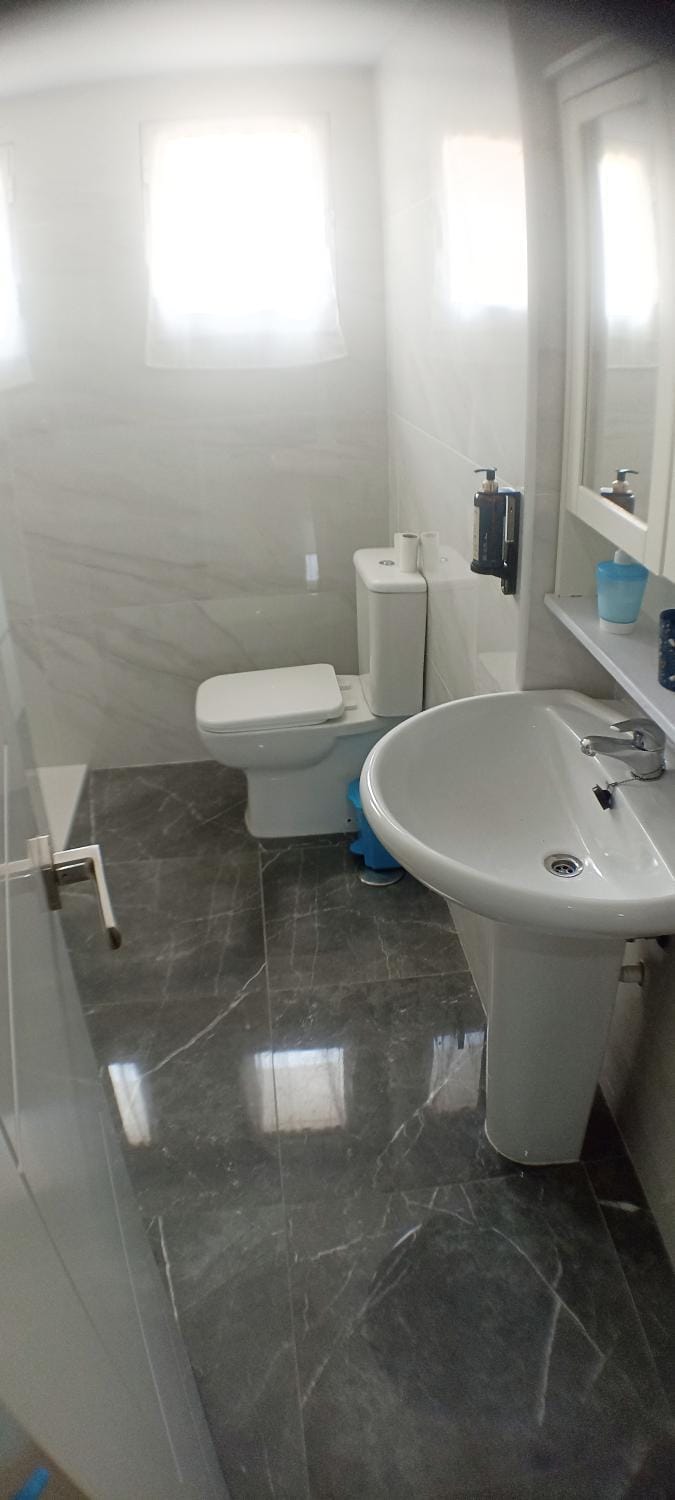 Santoña Paseo Marítimo 2ª linea playa, Llegada autónoma, Wifi Apartment in Santoña