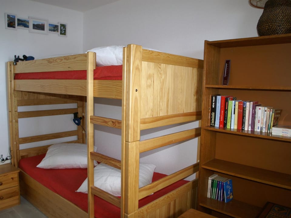 Charmant appartement 3 pièces avec balcon - FR-1-557-91 Apartment in Auvergne-Rhône-Alpes