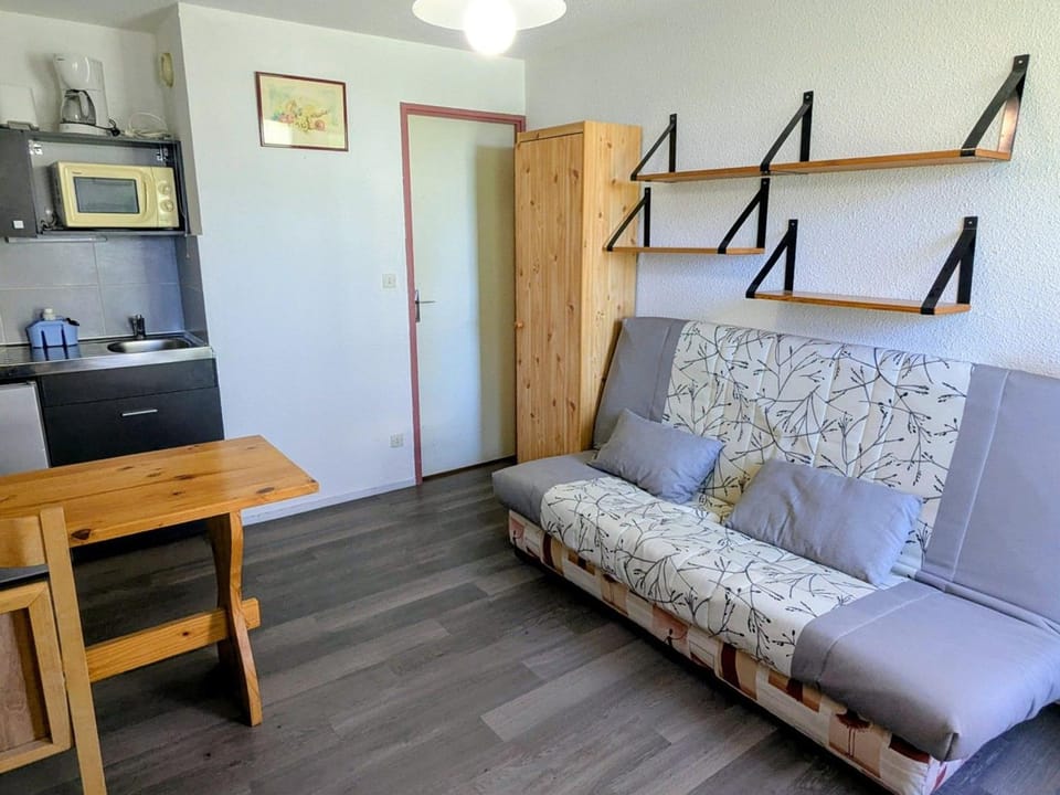 Studio au pied des pistes, animaux admis - FR-1-557-98 Apartment in Auvergne-Rhône-Alpes