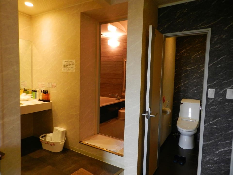 Shower, Activities, Massage, Bathroom, Spa and wellness centre/facilities, On site