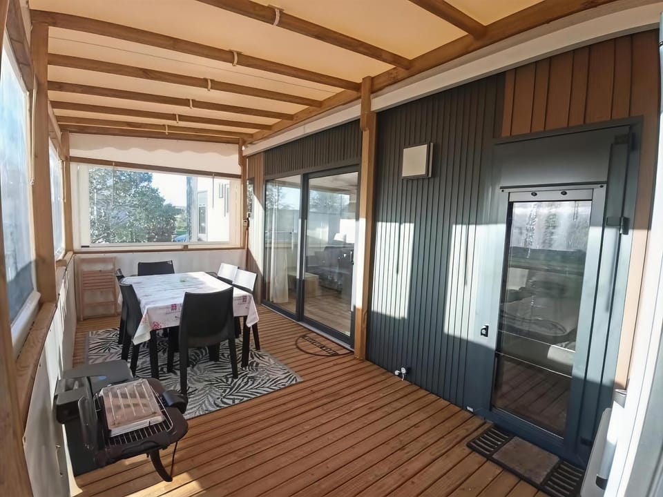 Balcony/Terrace, Dining area, Garden view