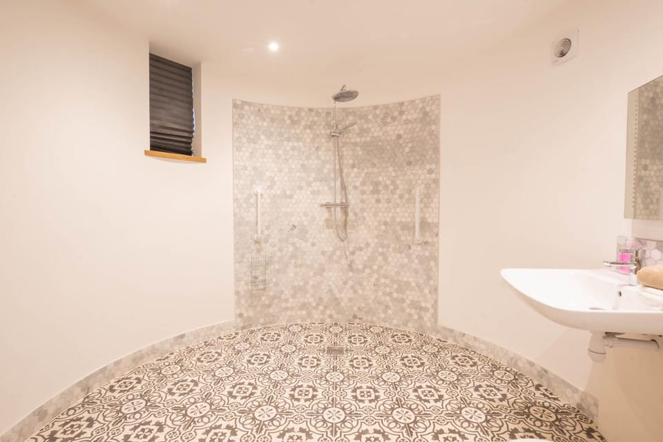 The Hophouse House in Malvern Hills District