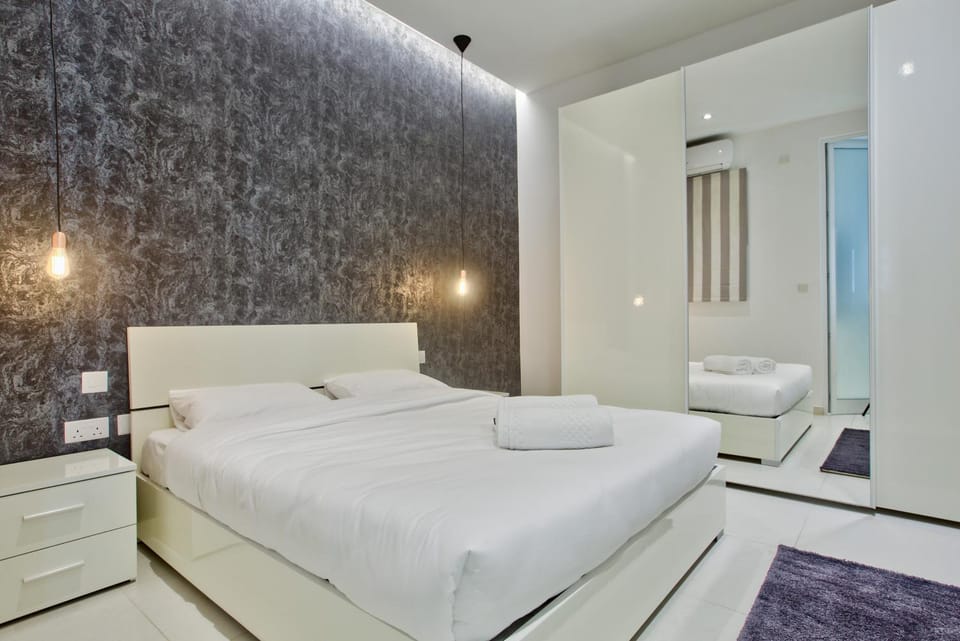 Bed, Other, Bedroom