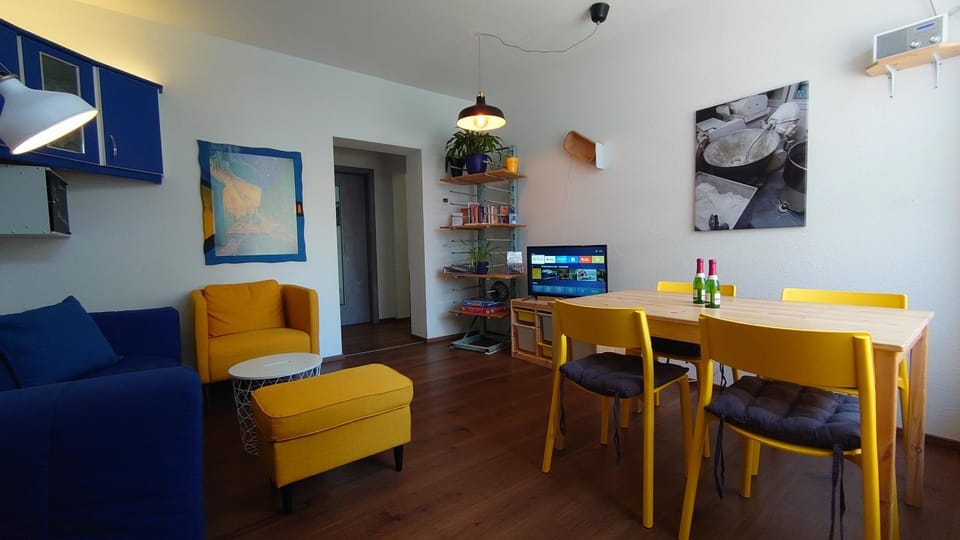 TV and multimedia, Living room, Dining area