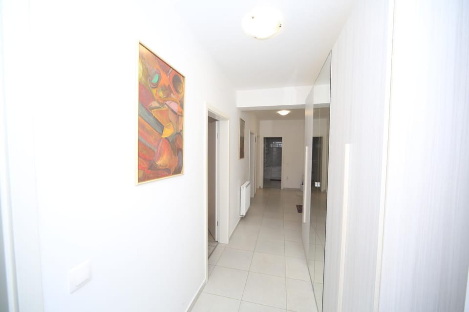 Lobby or reception, Decorative detail