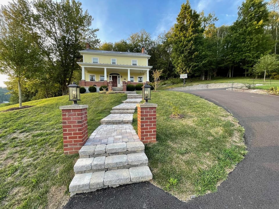 Abingdon Family Getaway w/ Porch & Views! House in Tennessee