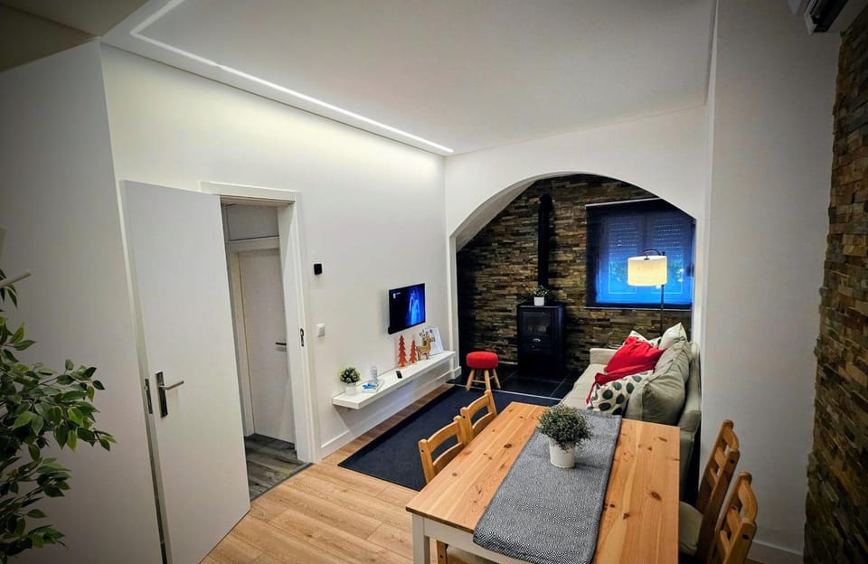 ElevenPlace by LouzanPlaces House in Coimbra District, Portugal
