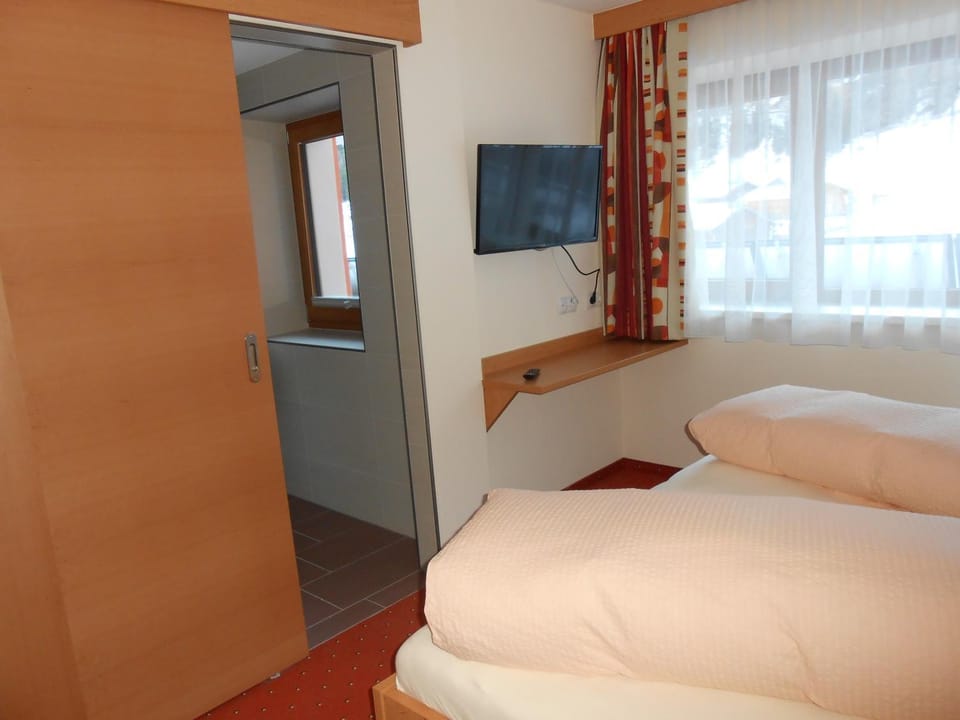 TV and multimedia, Bedroom