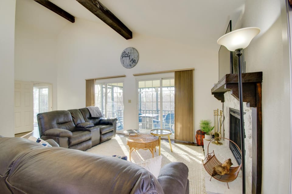 Furnished Porch! Margaritaville Resort Family Stay House in Lake of the Ozarks