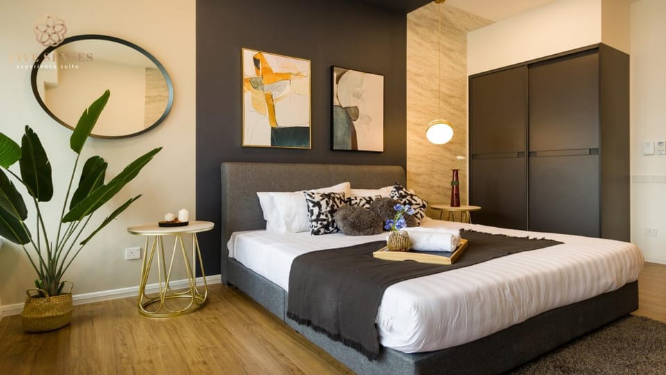 Bed, Bedroom