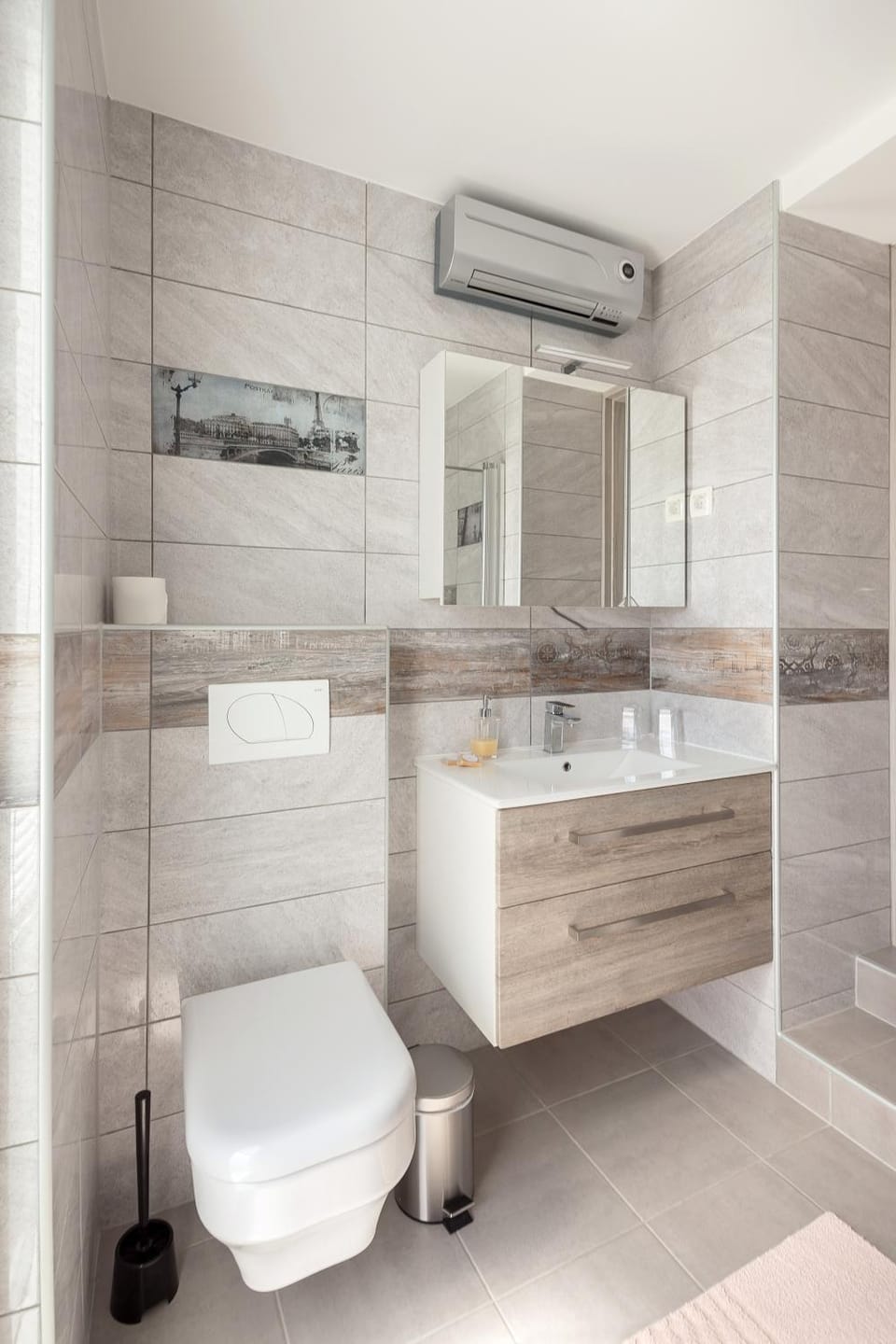 Shower, Toilet, Bathroom, air conditioner