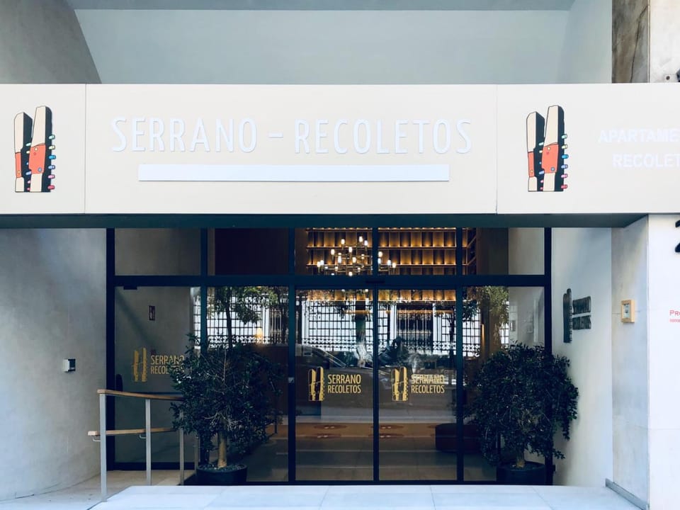 Recoletos Estudio en la mejor zona de Madrid Apartment hotel in Madrid