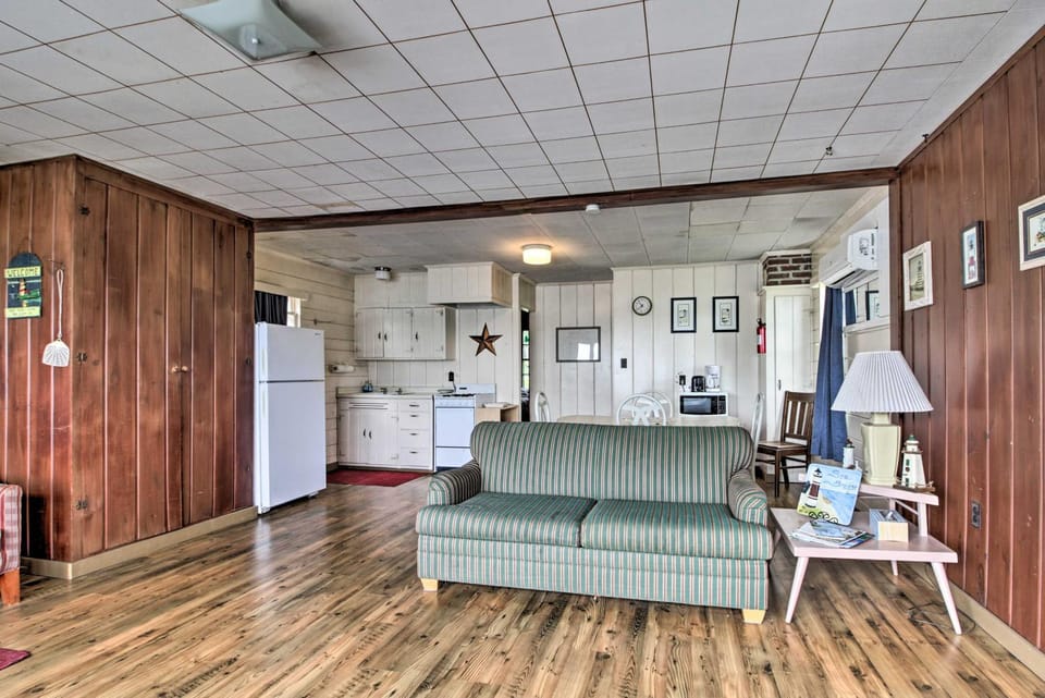 Lake Retreat: Fire Pit, Boat Rentals, BBQ! House in Minnesota