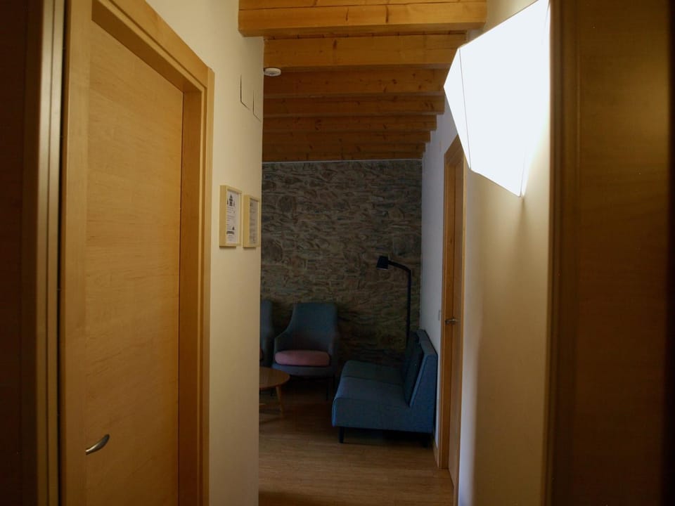 Living room, Location