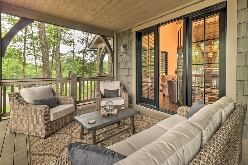 Hike, Fish & Golf! Serene Mtn Retreat in Glenville House in Tennessee
