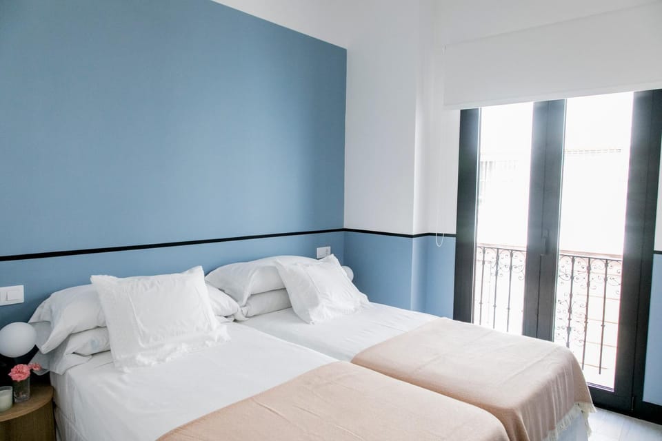 Bed, View (from property/room), Balcony/Terrace, Photo of the whole room, Bedroom, hair dresser