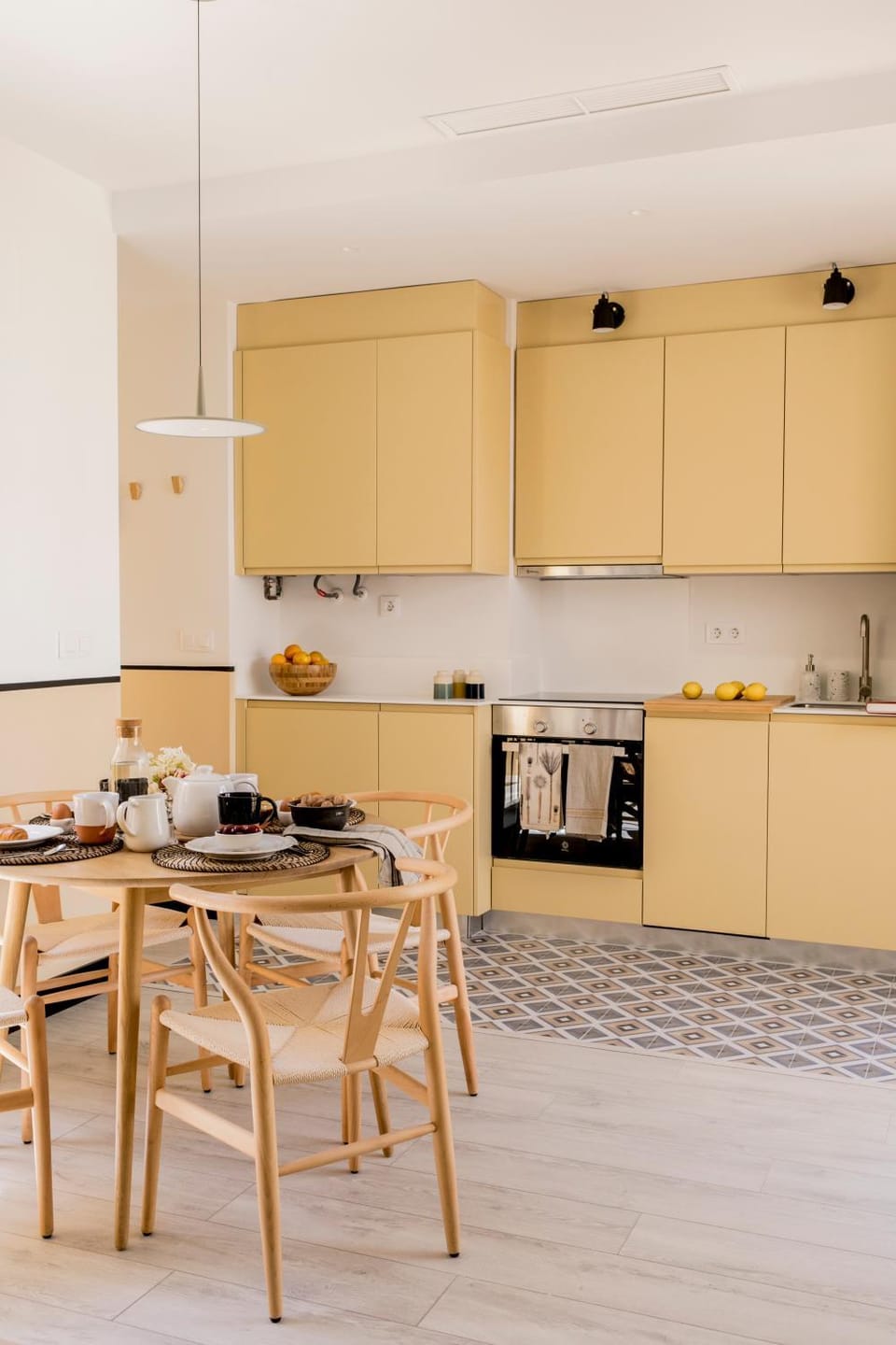 Kitchen or kitchenette, Food and drinks, Dining area, Food, dishwasher, oven, pet friendly, stove