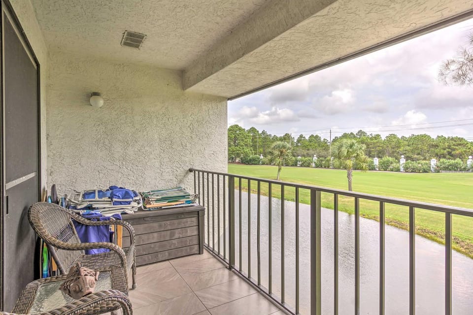 Nautical Edgewater Resort Condo - Walk to Beaches! House in Panama City Beach