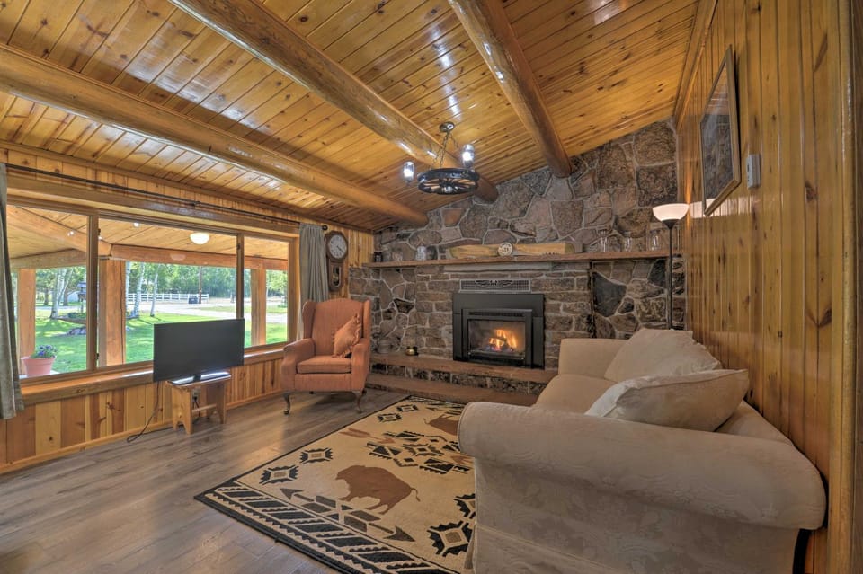 Cozy WY Home: Rivers, Lakes, Mountains, Wildlife House in Wyoming