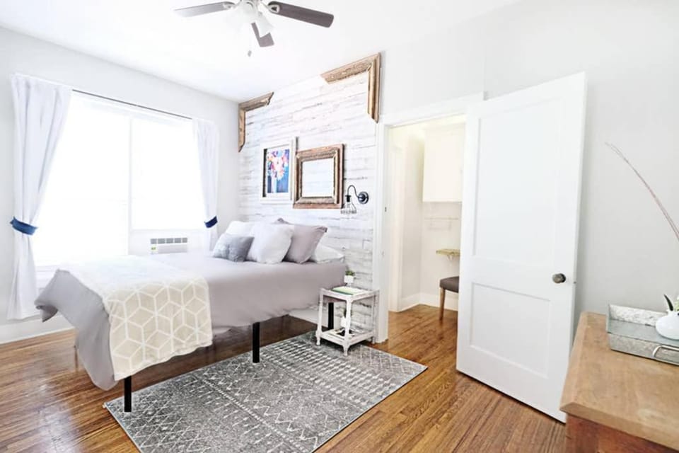 Global Cup Dallas Native, Lower-Greenville Ave Area Apartment in Dallas