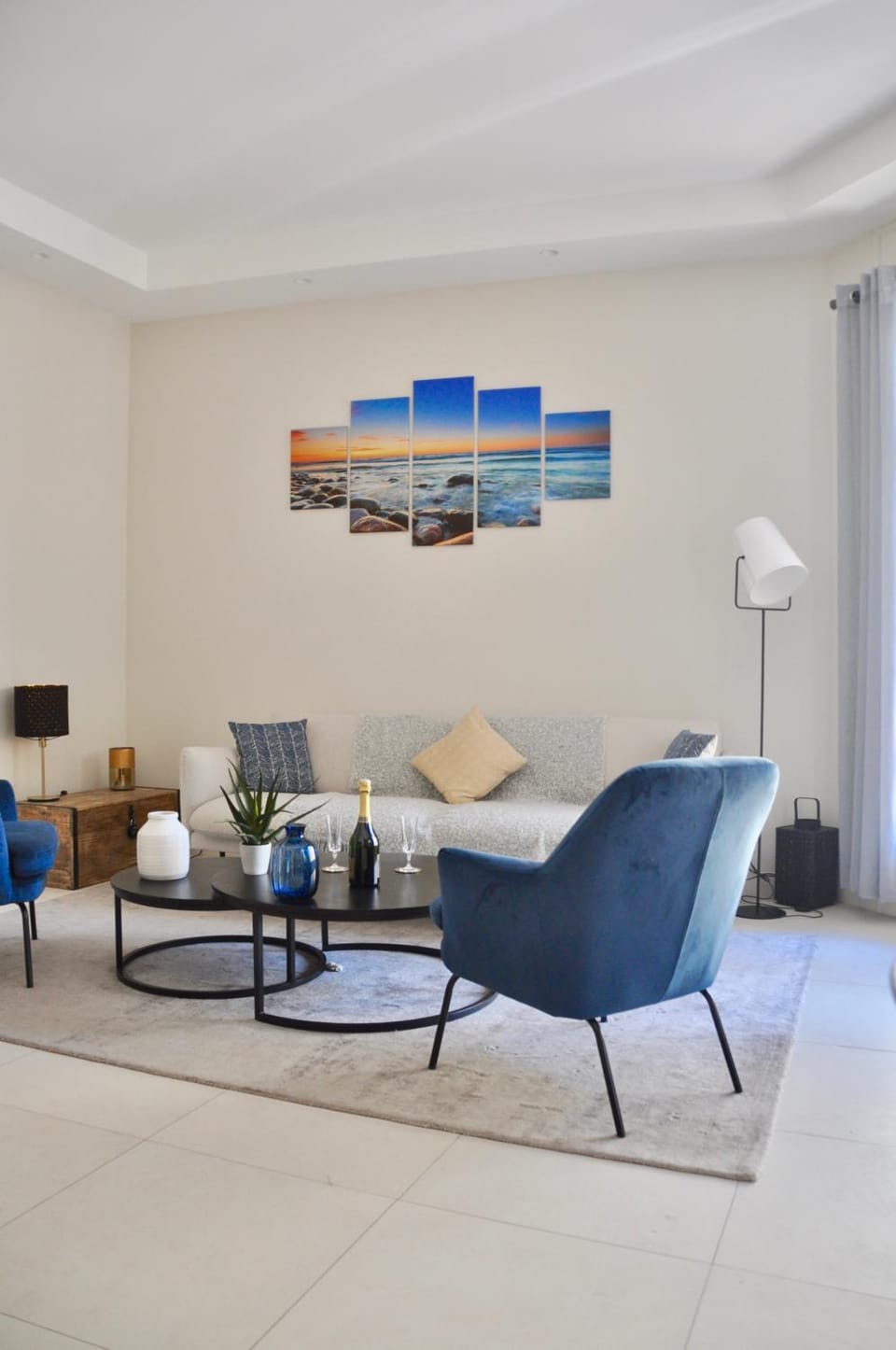 Silver Beach Central 4pers Séjour 30jours Location éligible au Bail Mobilité Mobility Lease Apartment in Nice