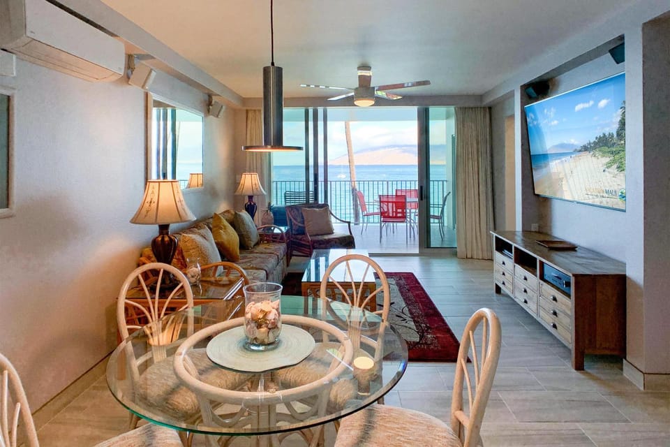 Royal Mauian 309, Direct Ocean Front, Split AC House in Kihei