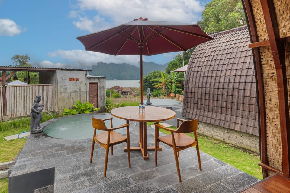 Patio, Swimming pool