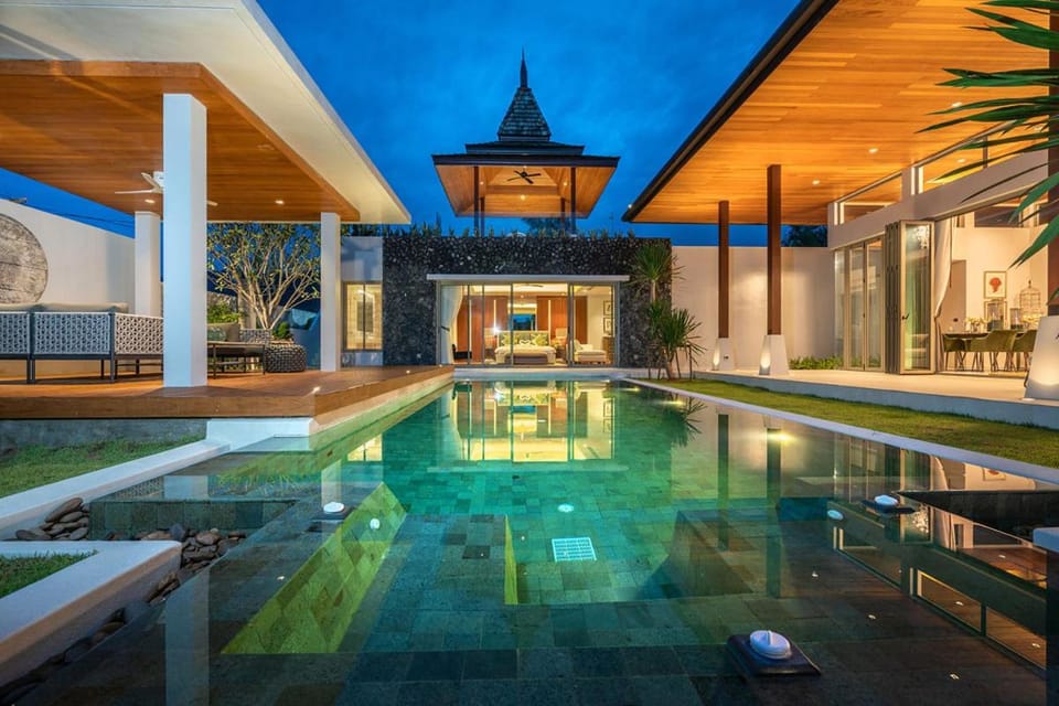 Swimming pool, Swimming pool