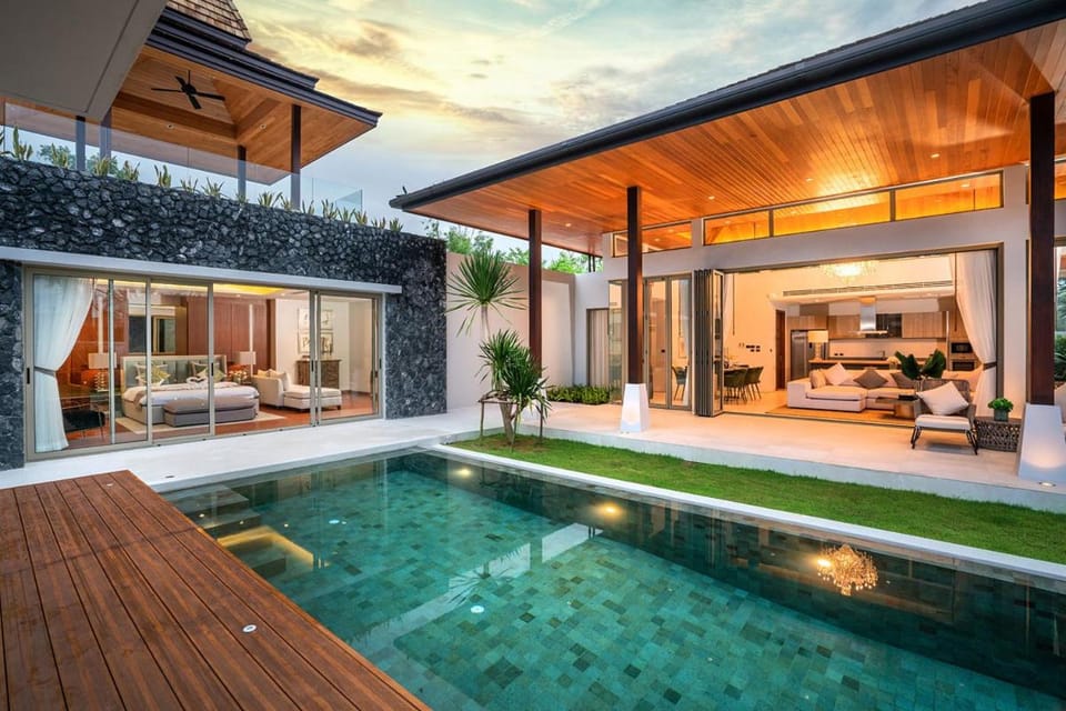 Swimming pool, Swimming pool