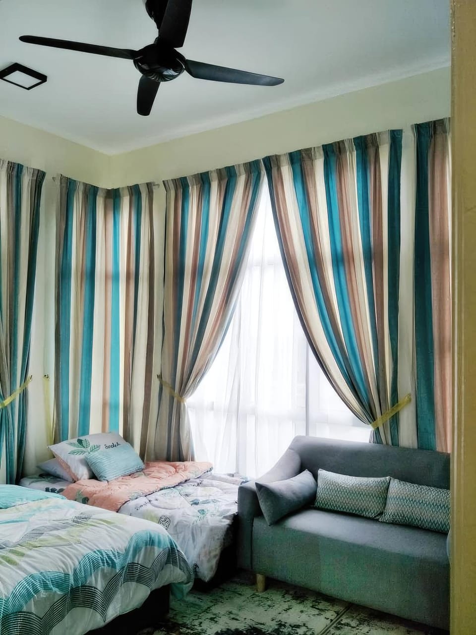 Bed, Photo of the whole room, Bedroom
