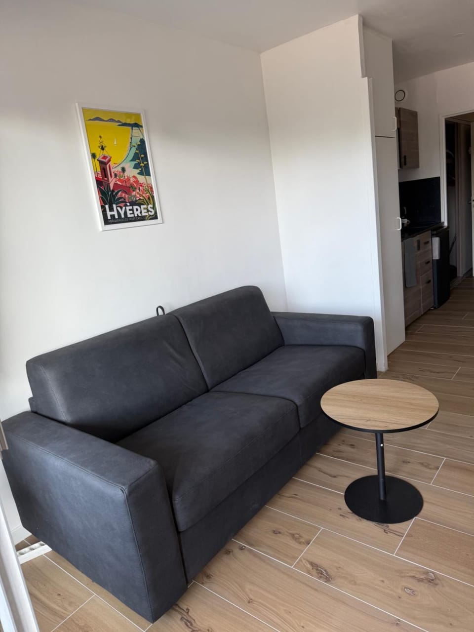 Super studio climatisé sur le port de Hyeres Apartment in Hyères