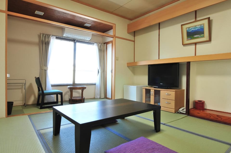 Living room, Photo of the whole room