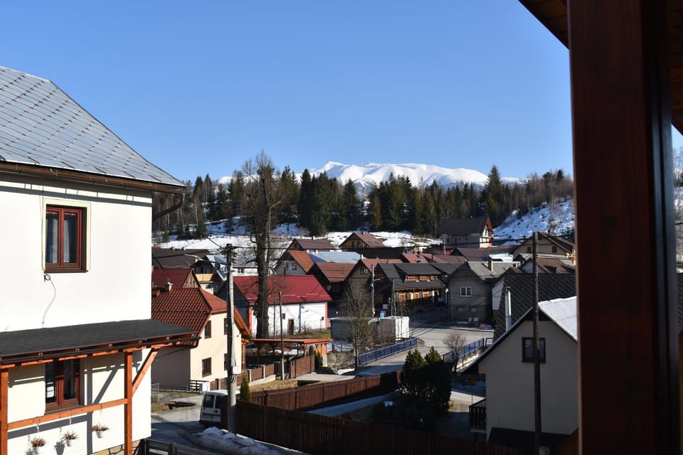 City view, Mountain view