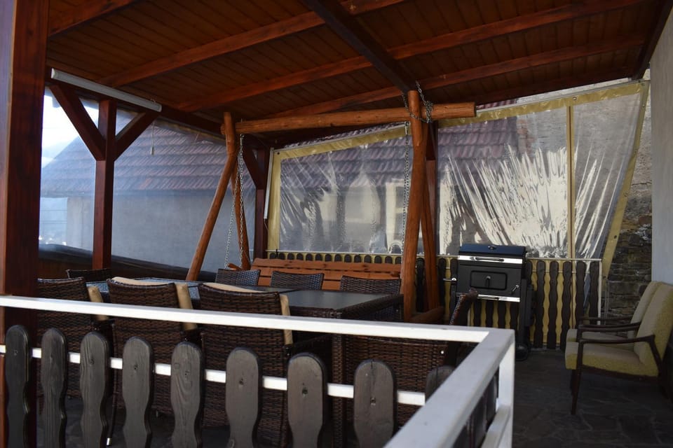 Balcony/Terrace, Seating area, Mountain view
