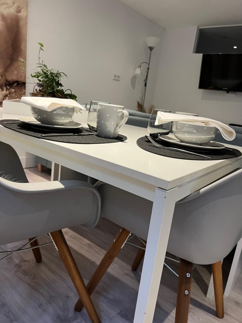 TV and multimedia, Dining area