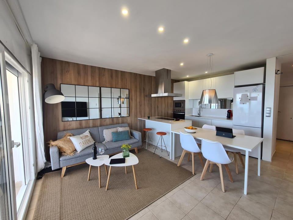 Ático de diseño sobre la Cala de las Sirenas!! Apartment in Miami Platja