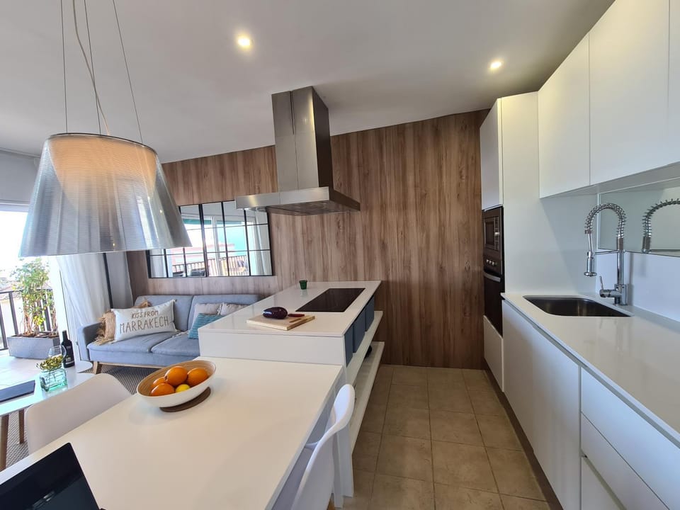 Ático de diseño sobre la Cala de las Sirenas!! Apartment in Miami Platja