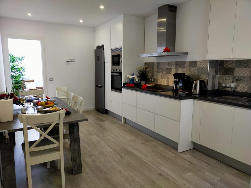 Room Plaza San Marcos CASCO HSTORICO con PARKING Apartment in Icod de los Vinos