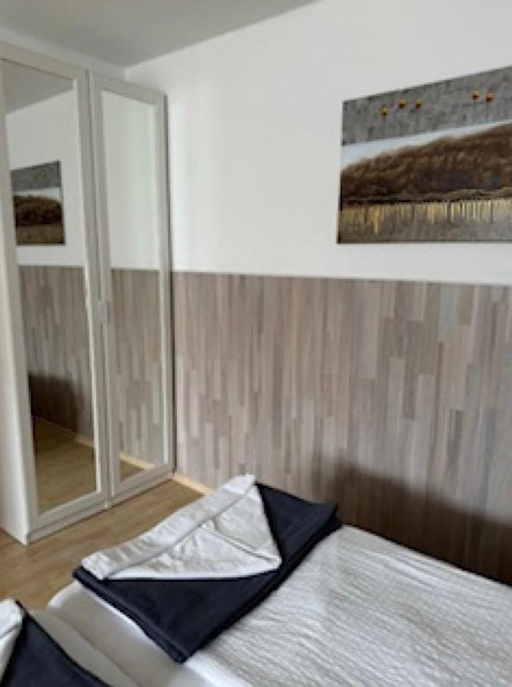 Bed, Photo of the whole room, Bedroom, wardrobe