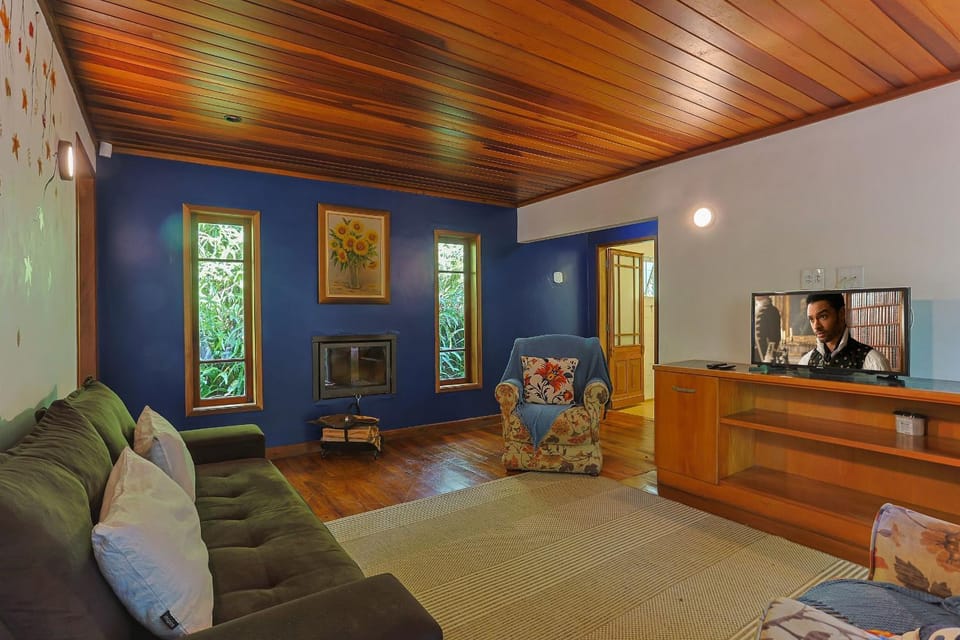 Communal lounge/ TV room, TV and multimedia, Living room, Evening entertainment