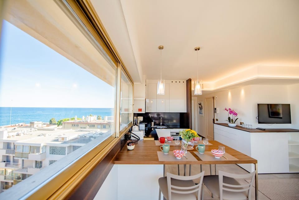 High Standing with Incredible Old Antibes and Sea views Apartment in Antibes